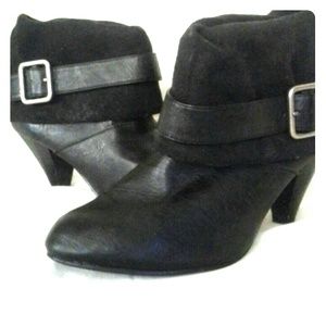 heel boots black