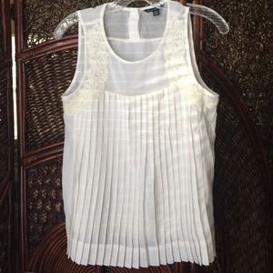 Sleeveless top