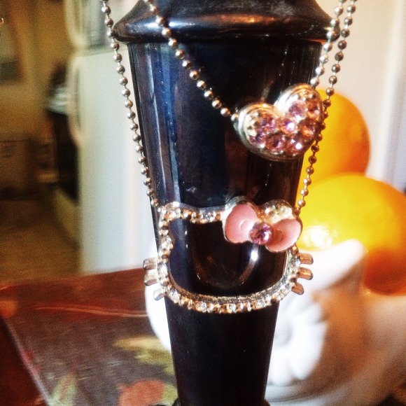 ❌sold on Mercari❌Hello Kitty Necklace & earring