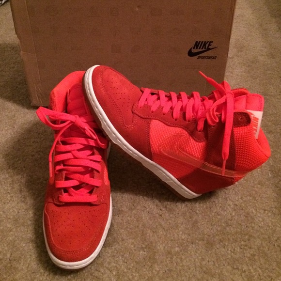 🔥🔥WMNS Dunk Sky High🔥🔥