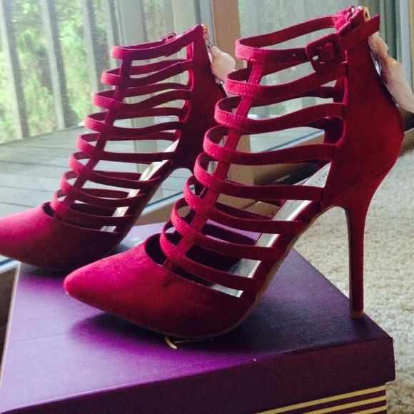 🚫SOLD🚫Burgundy Red Cage Heels - Picture 2 of 3