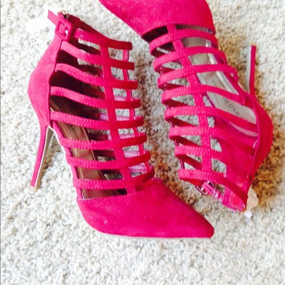 🚫SOLD🚫Burgundy Red Cage Heels - Picture 3 of 3