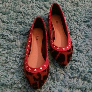 NEVER WORN leopard print flats Justfab
