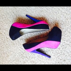Black Pink & Blue Pumps