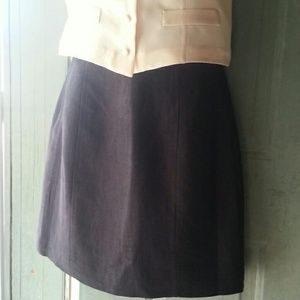 Short black linen skirt