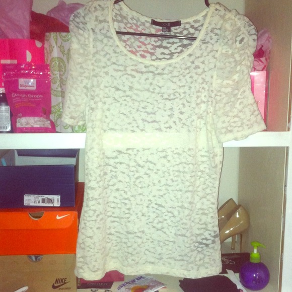 Creme cheetah lace shirt