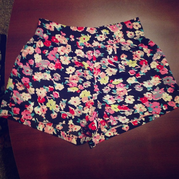 High Wast short
