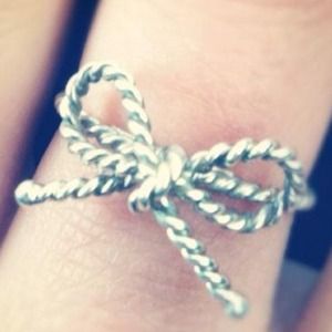 Tiffany & Co Twist Bow Ring in Sterling Silver