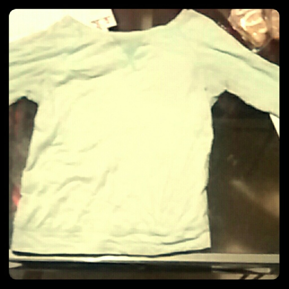 3/4's sleeve mint green shirt