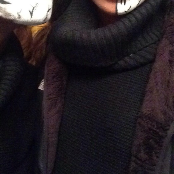 Forever 21 Cow Knit Sweater - Picture 2 of 2
