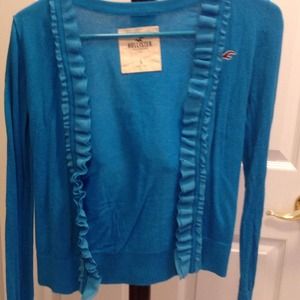 Hollister sweater. Size small.