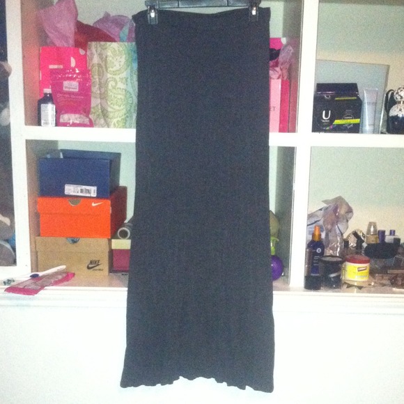 Grey maxi skirt.