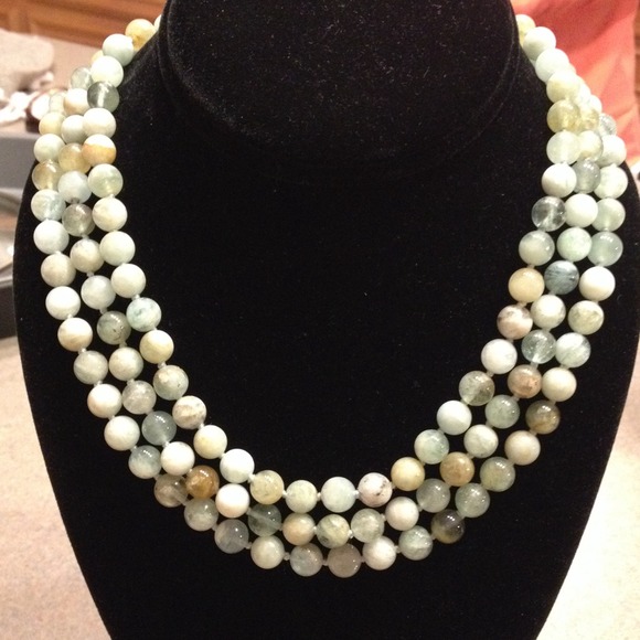 Agate stone necklace! 💚