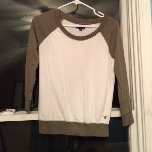 Baseball tee