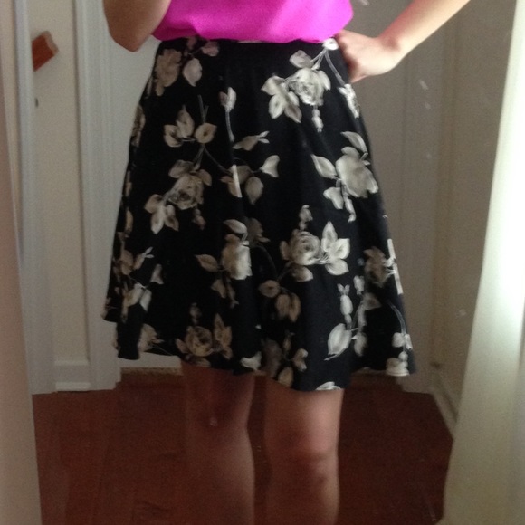 Casual Corner • Casual Corner Skirt • from Crystal's closet on Poshmark