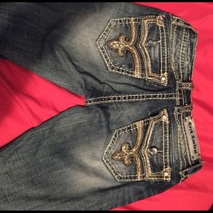 Size 27 rock revival jeans.