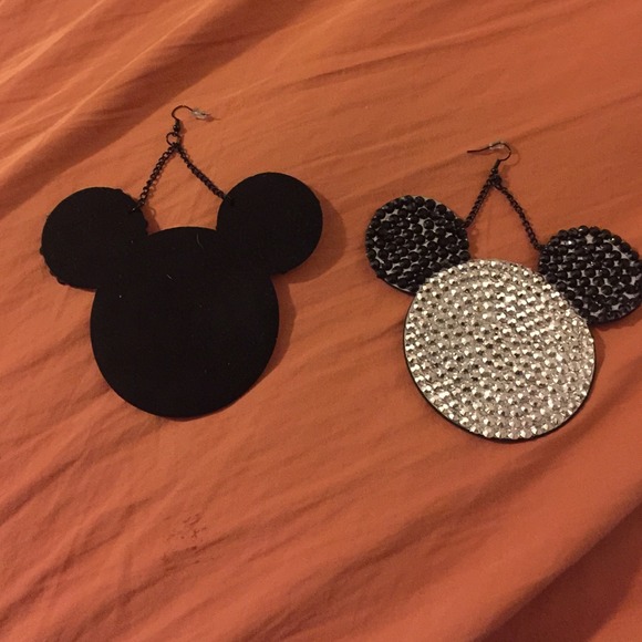 Mickey Mouse earrings - Picture 3 of 4