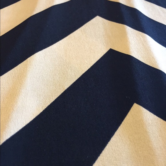 Chevron Maxi - Picture 2 of 3