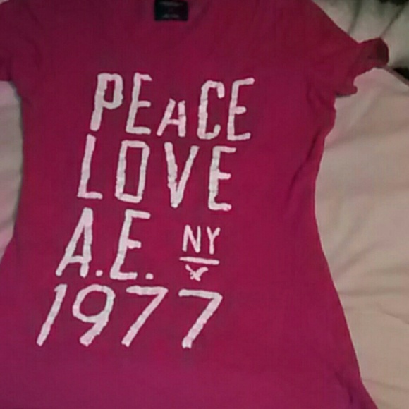 Short sleeve fuchsia t-shirt