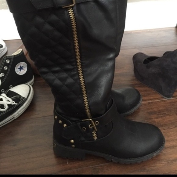 Quilted riding boots