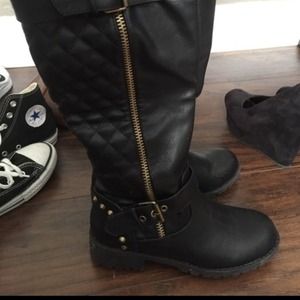 Quilted riding boots