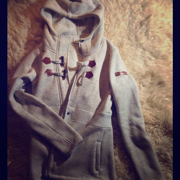 New: Bench hooded zip sweatshirt w/ thumb holes