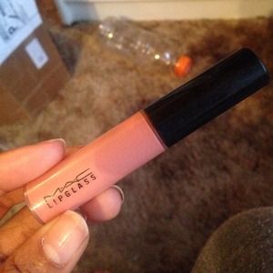 MAC Lipgloss