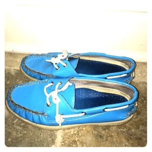 Blue shiny sperry top siders