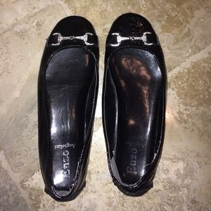Black shiny flats