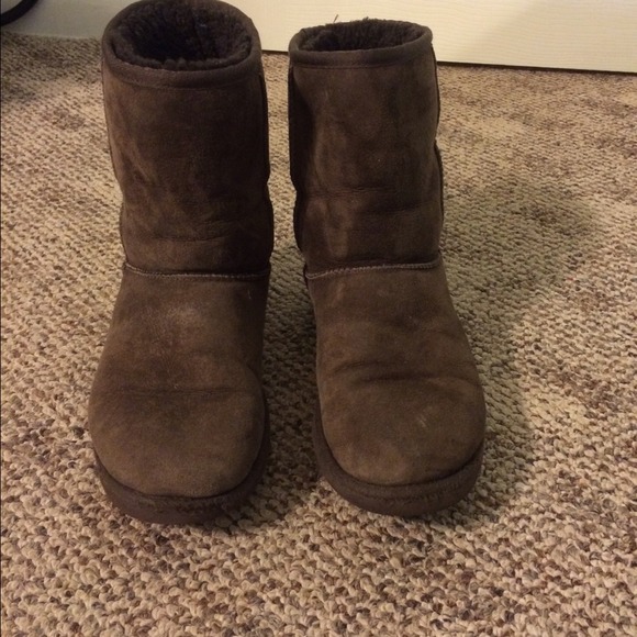 Chocolate uggs