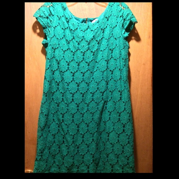 Green Lace Shift Dress