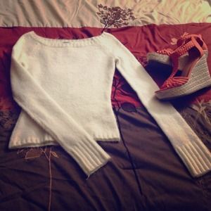 Off-white cropped sweater 💜