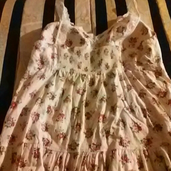 Top - Picture 2 of 4