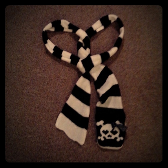 Black and white skull scarf
