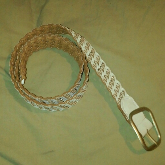 😇donated 😇white beaded belt - Picture 2 of 2