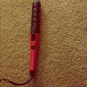 Remington hair curler