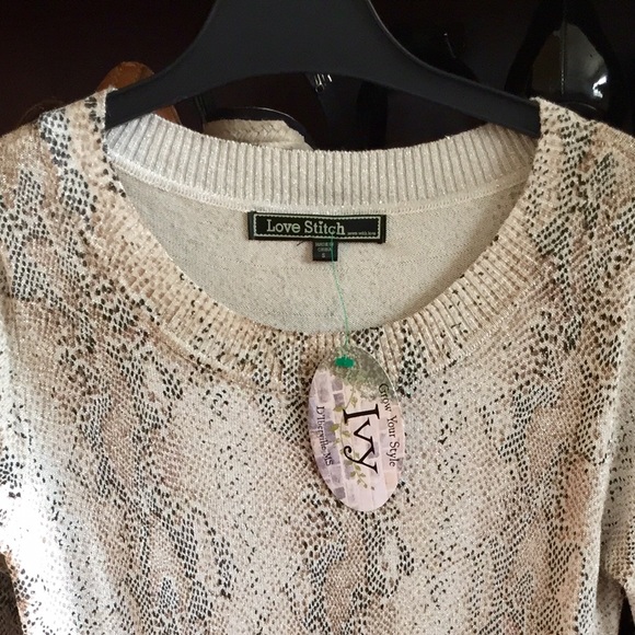 Women's snakeskin print bodycon dress. - Picture 3 of 4