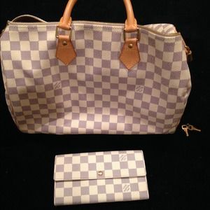 LOUIS VUITTON SPEEDY 30 & Sarah wallet
