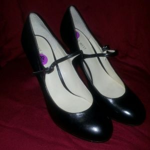 Nine West Mary Jane heels