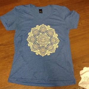 Obey graphic tshirt
