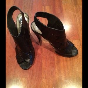 Vince Camuto ankle bootie