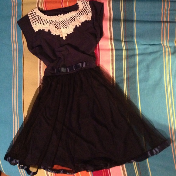 Exquisite tailor-made navy blue dress