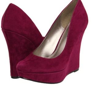 Oxblood wedges
