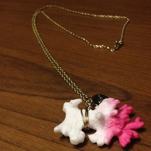 Roxy coral reef necklace NEW