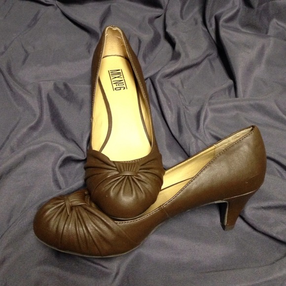 Brown pumps
