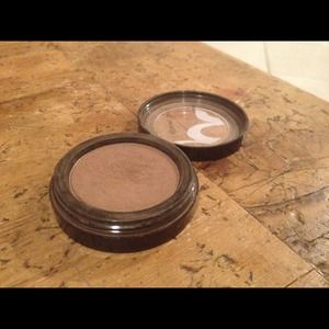 Benefit Bossy Shadow