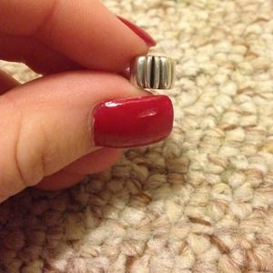 Ribbed Clip Offical Pandora Charm