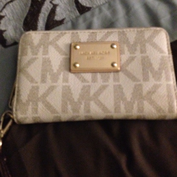 Michael Kors wallet