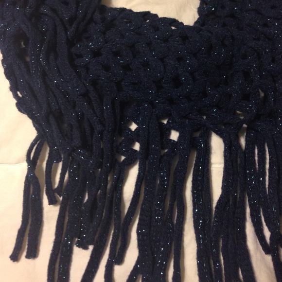 Blue  sparkle scarf - Picture 2 of 2