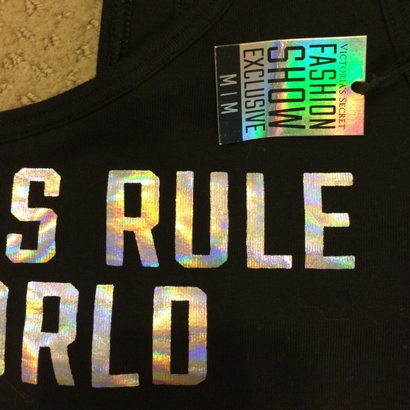 ❌SOLD❌NWT VS sports Bra - Picture 2 of 4